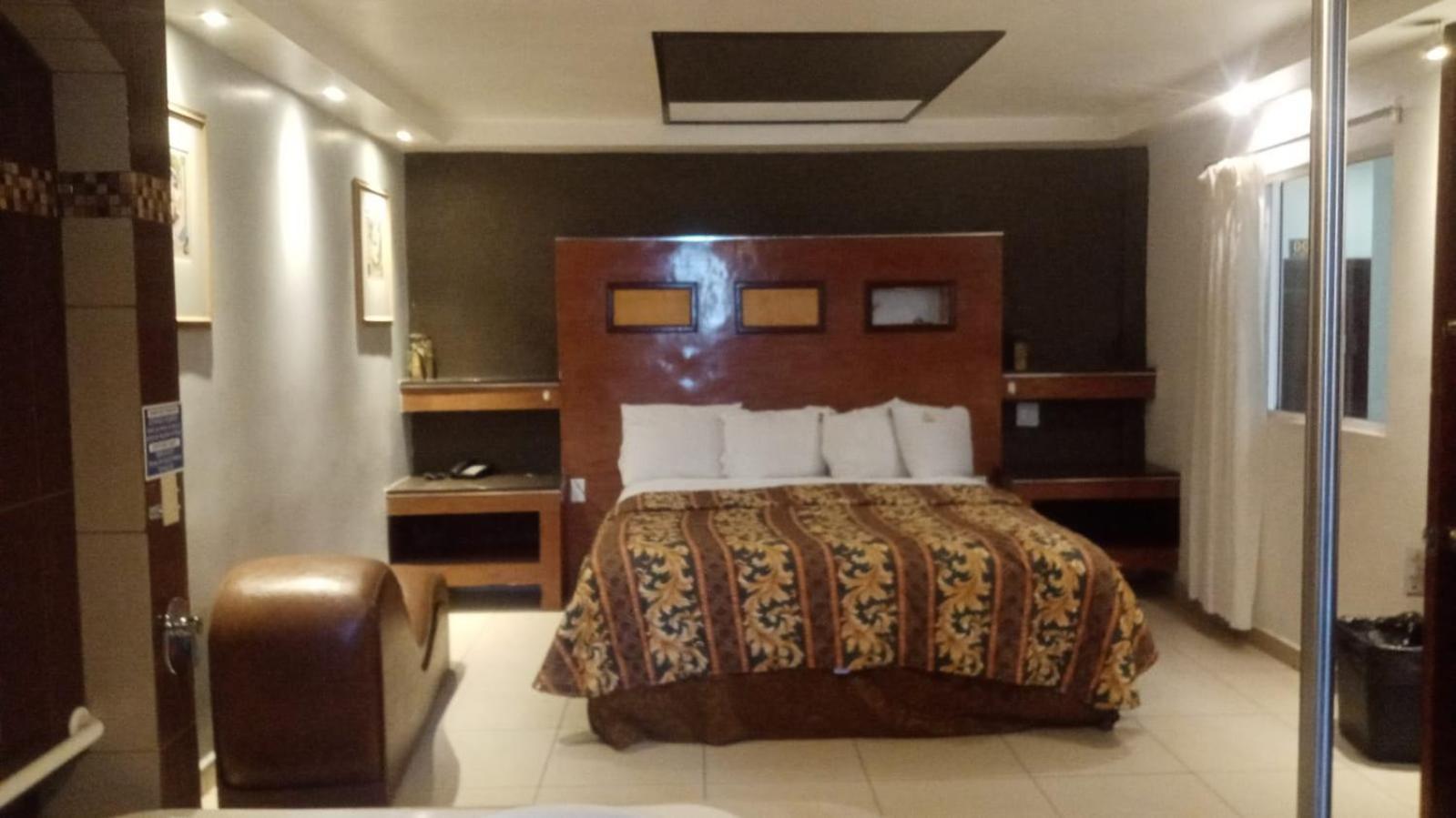 Hotel Tapatio ティファナ エクステリア 写真